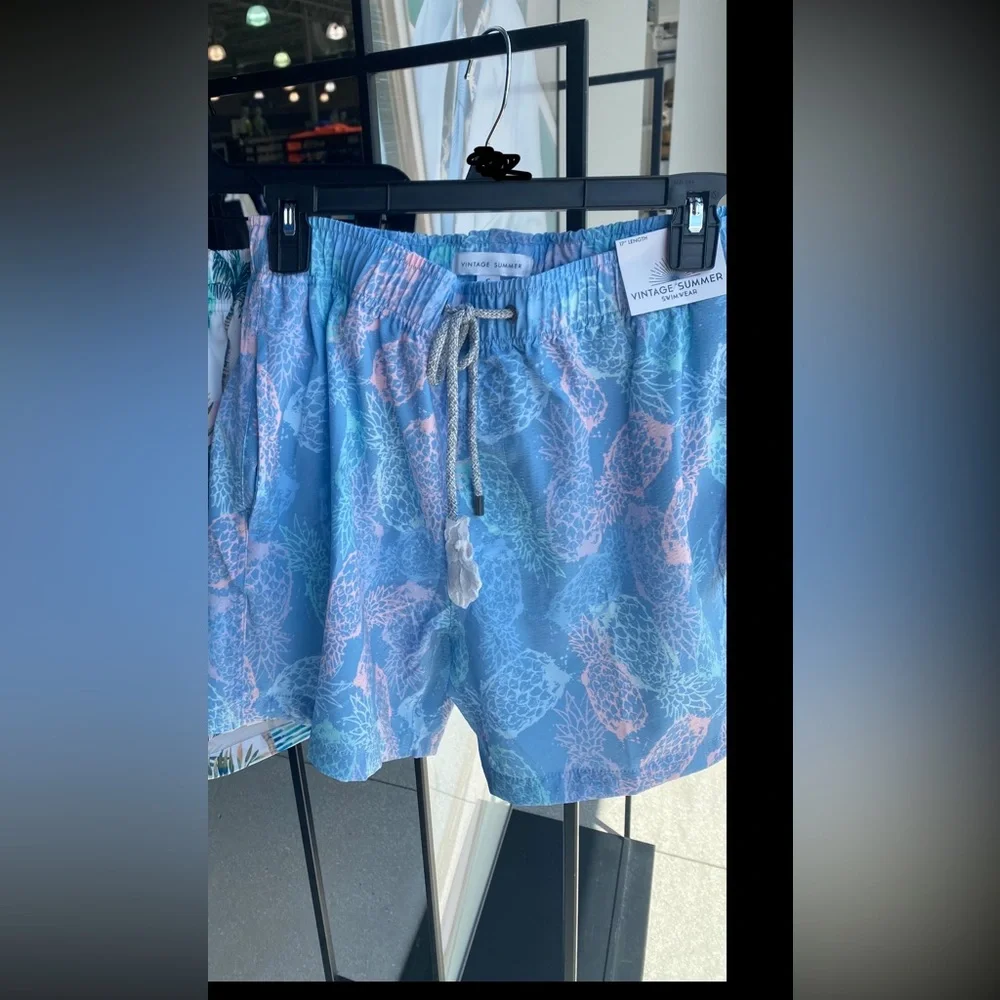 Vintage Summer men’s Blue Pineapple Print Swim trunks size S
